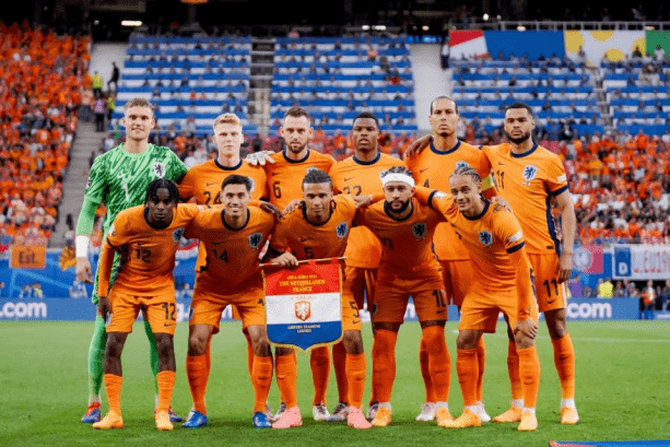 足总杯半决,赛抽签定于,周日举行,皇冠娱乐HG登录入口,皇冠娱乐HG平台,皇冠娱乐HG注册网址,皇冠娱乐HG,APP,皇冠娱乐HG官网,皇冠娱乐HG网站,皇冠娱乐HG网页版